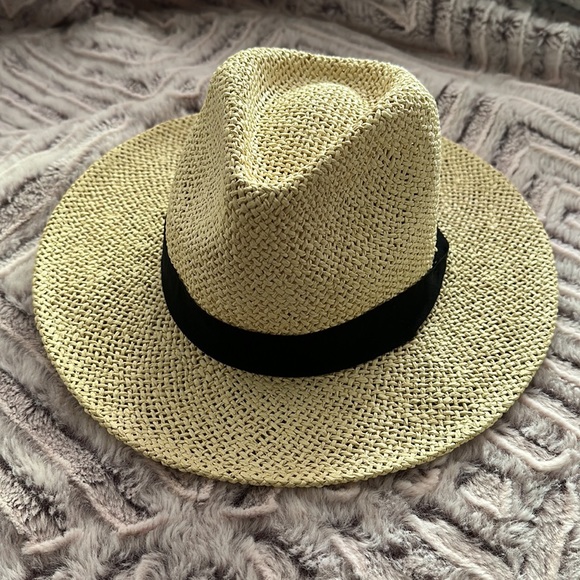 🛍️5 for $20🛍️ H&M Hat - Picture 2 of 5